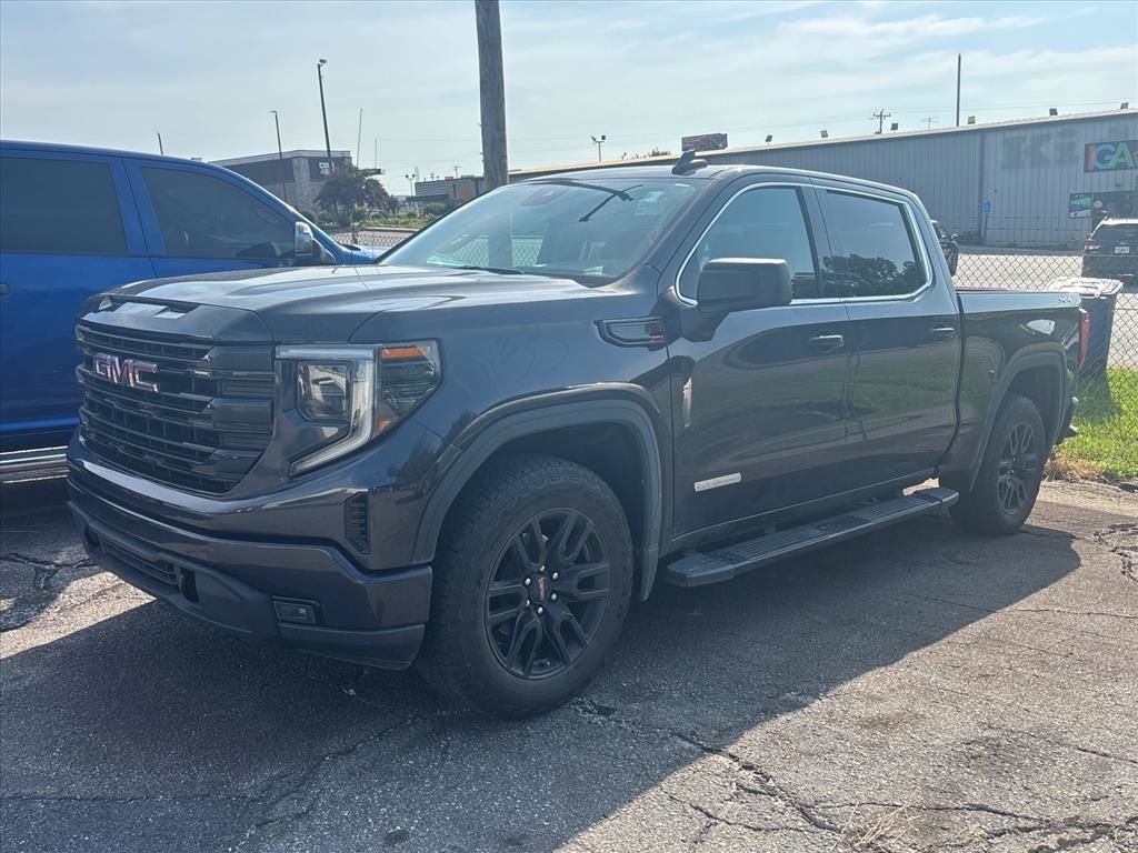 Used 2022 Silver GMC Elevation image 2