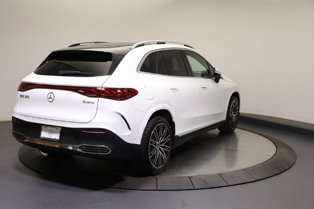 New 2027  Mercedes-Benz 320 SUV image 5