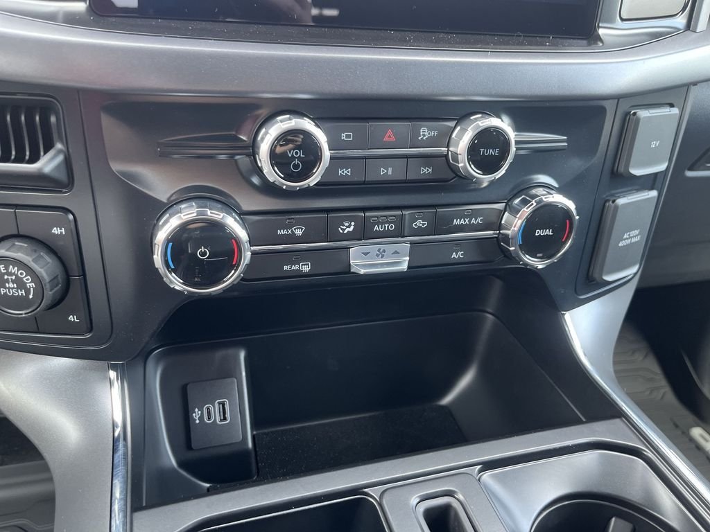 New 2026 Carbonized Gray Metallic Ford XLT image 18