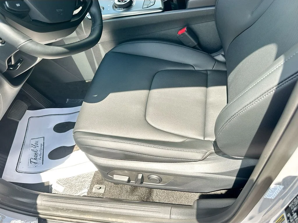 New 2026 Wolf Gray Kia EX image 18