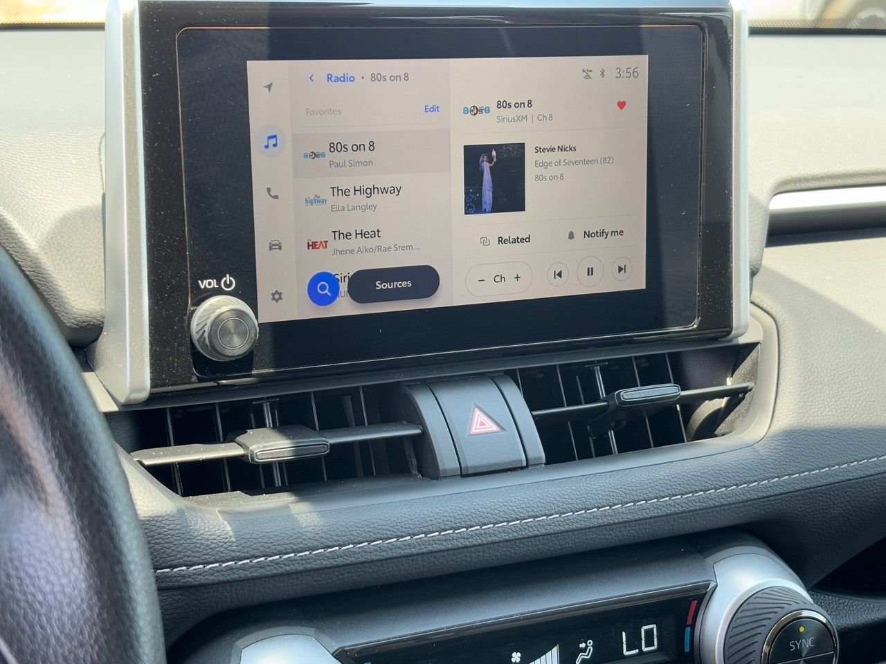 2025 Toyota RAV4 LE - Photo 25