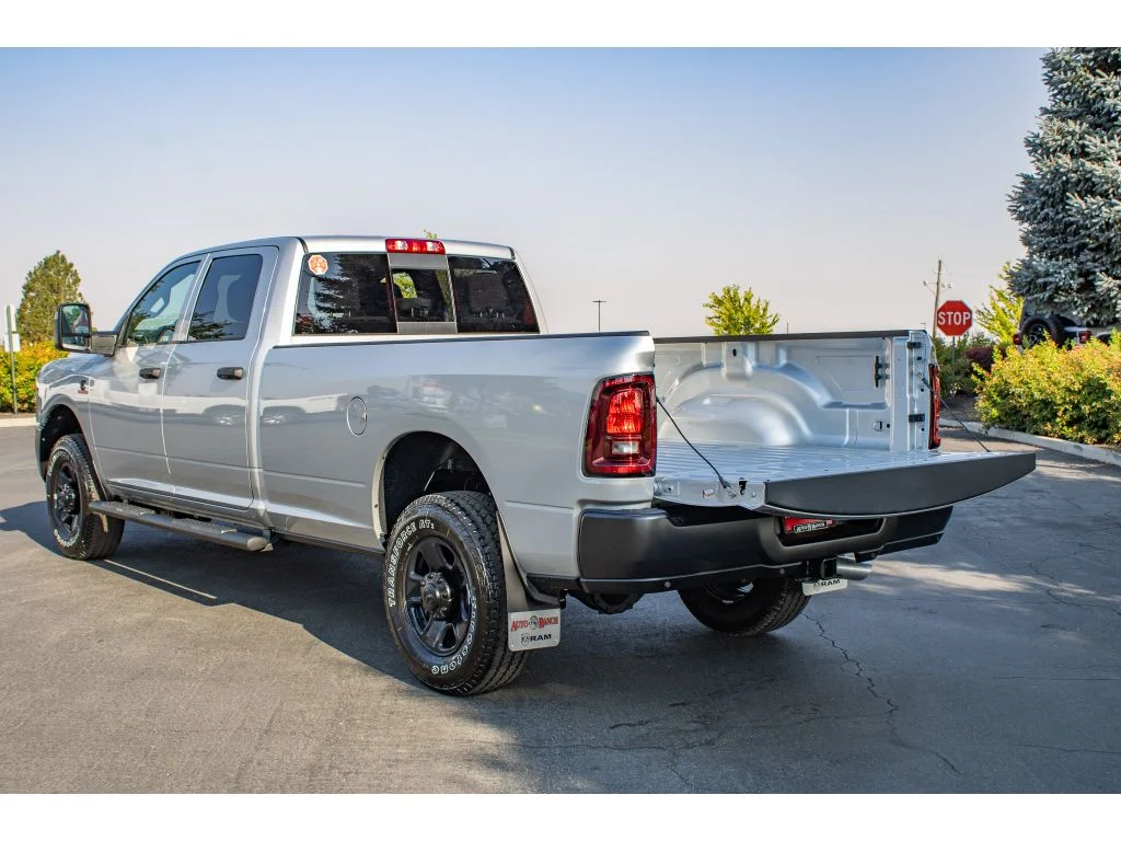 New 2026 SILVER ZYNITH Ram Tradesman image 9