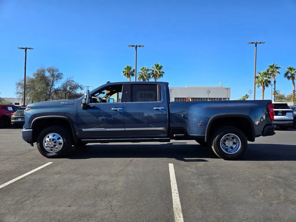 Used 2025 Lakeshore Blue Metallic Chevrolet High Country DRW image 3