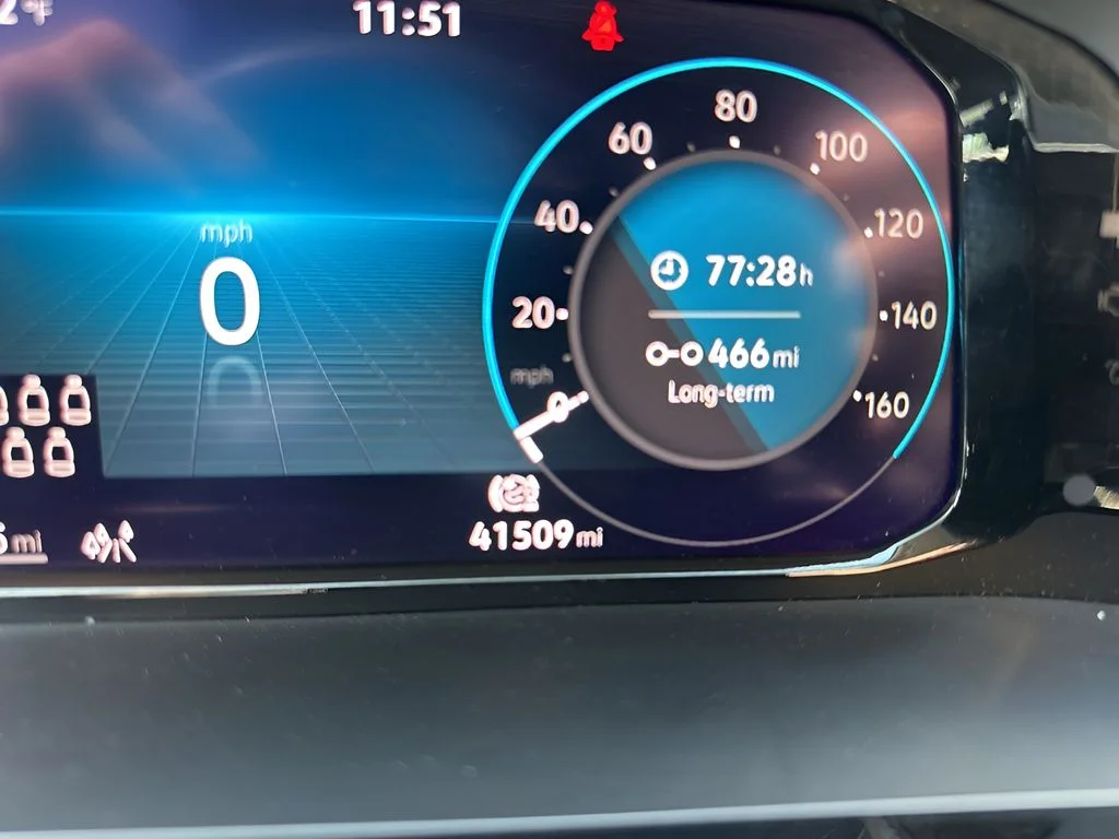 Used 2024 Gray Volkswagen 2.0T SE w/Technology image 22
