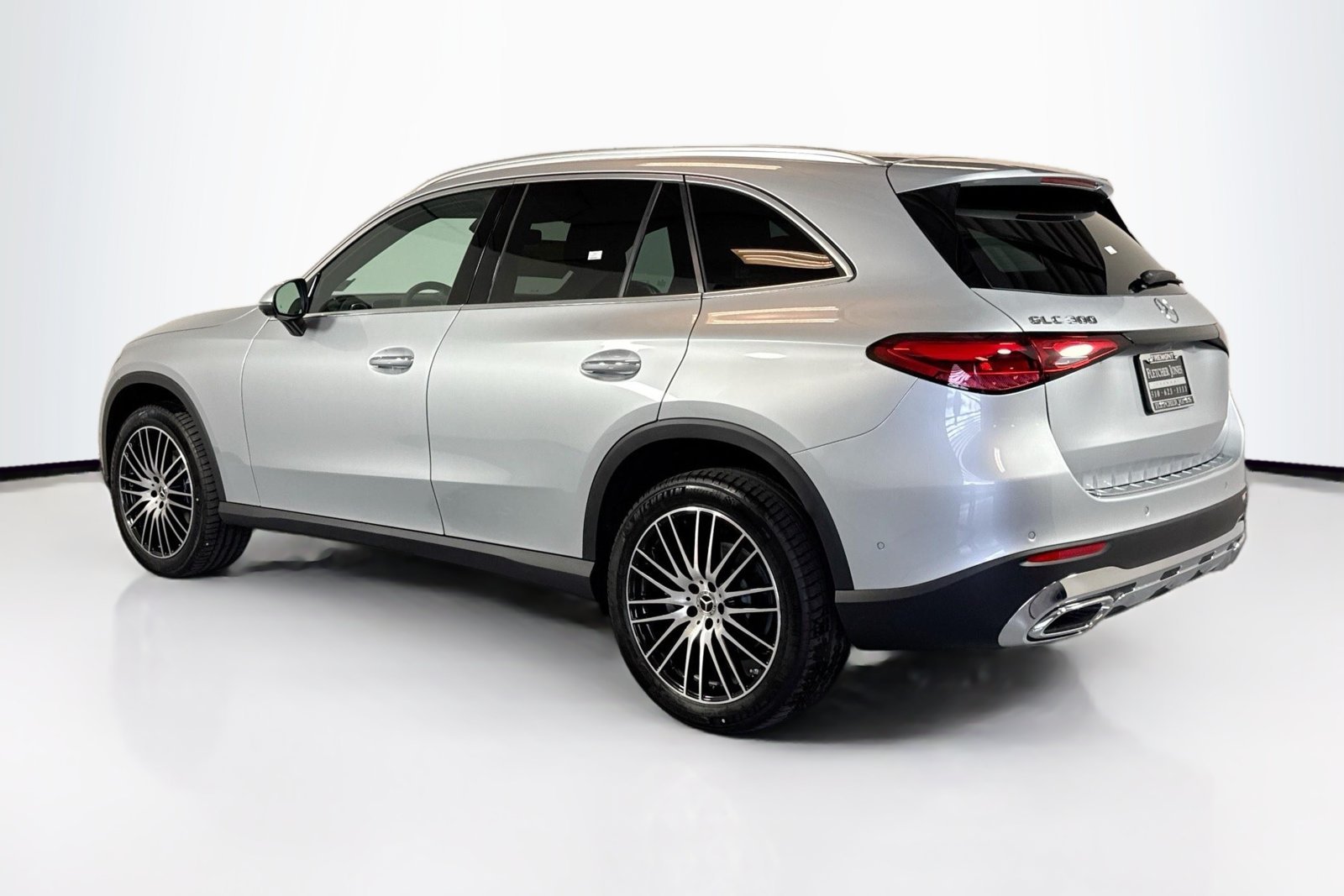 New 2026 Cirrus Silver Metallic Mercedes-Benz GLC 300 image 7