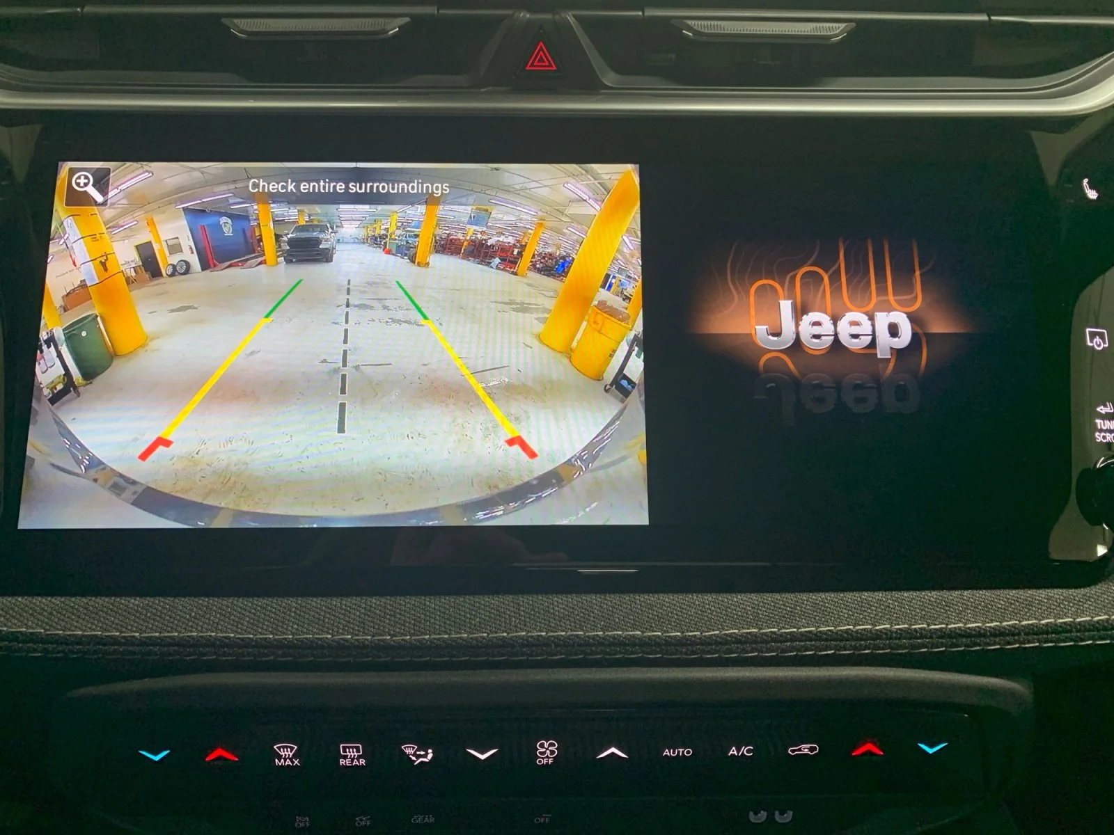 New 2026 Sting-Grey Jeep Laredo image 22