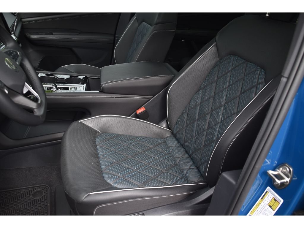 Used 2025 Blue Volkswagen 2.0T SEL Premium R-Line image 13