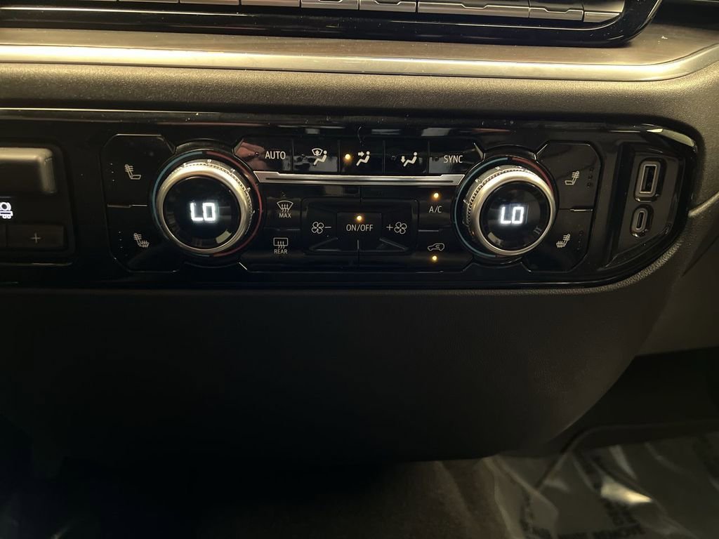 2025 GMC Sierra 1500 SLT - Photo 18