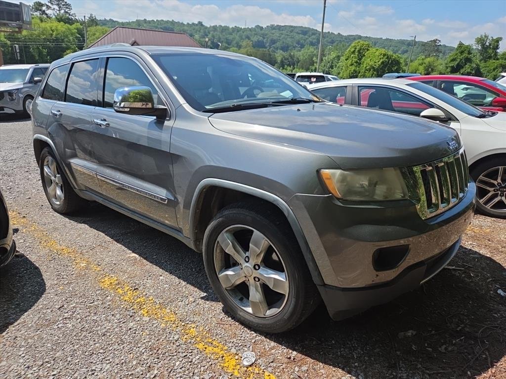 Used 2011 Gray Jeep Overland image 3