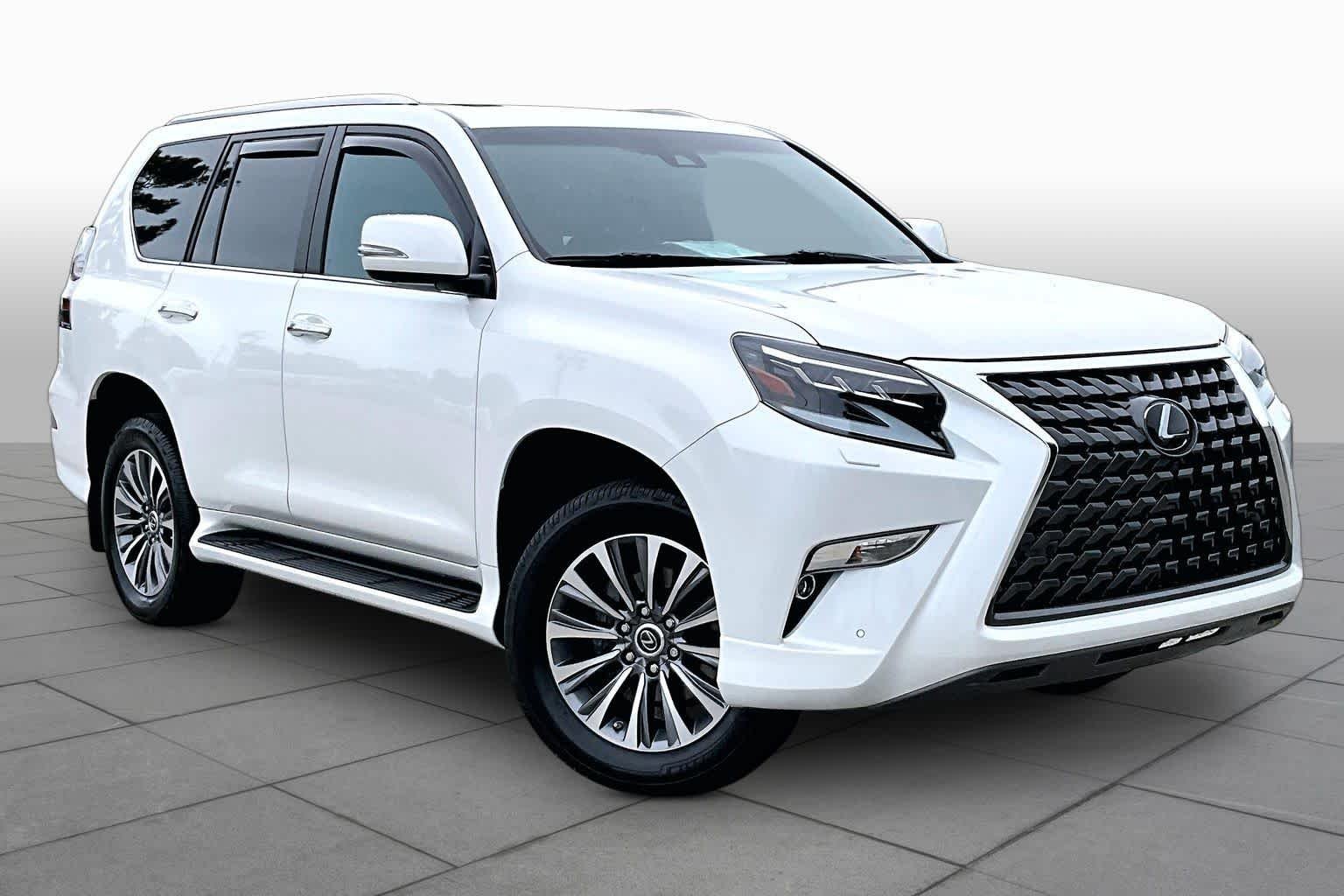 Used 2021 Starfire Pearl Lexus Luxury image 3