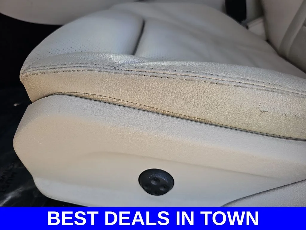 Used 2019 Black Mercedes-Benz GLC 350e image 28