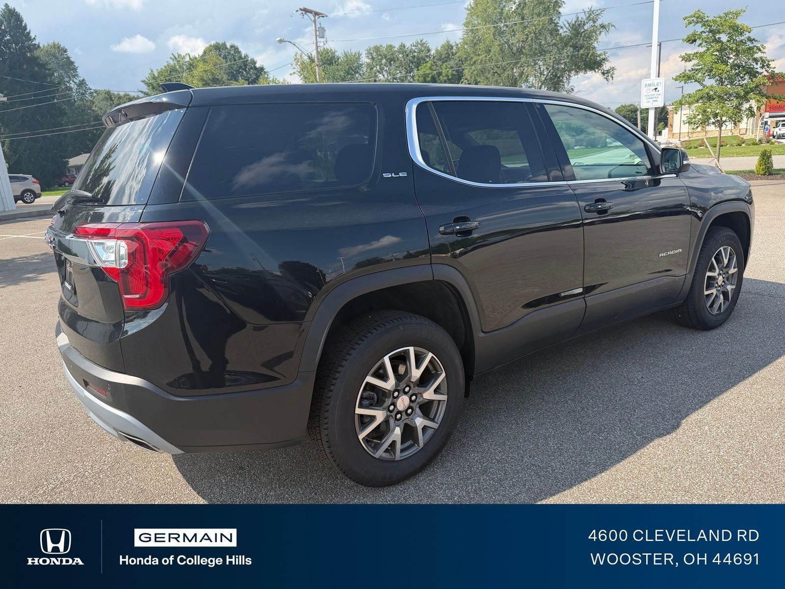 2023 GMC Acadia SLE - Photo 7