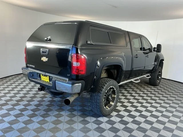 Used 2009 Black Chevrolet Work Truck image 4