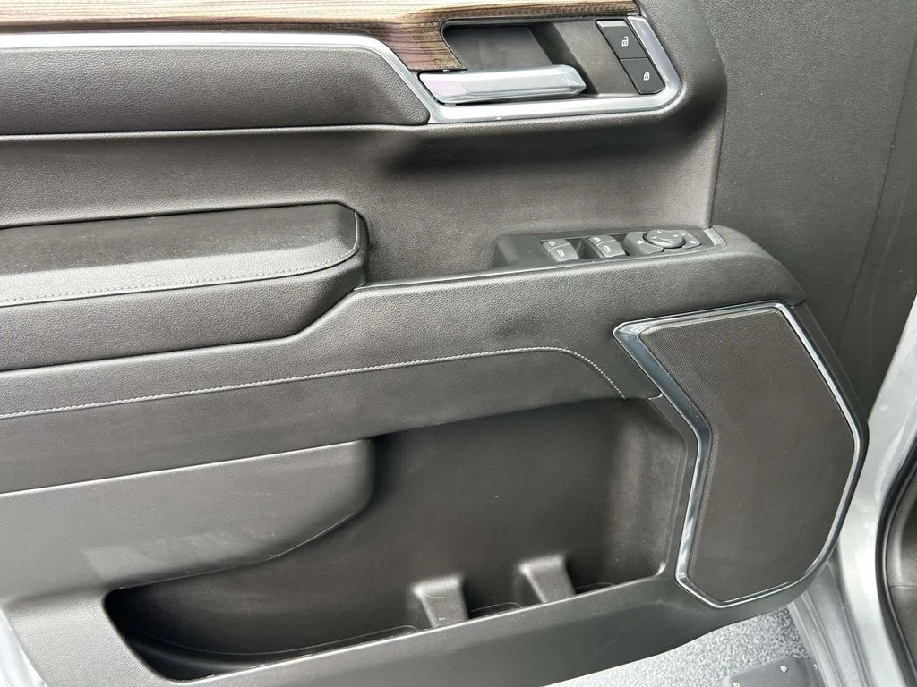 Used 2023 Gray Chevrolet RST image 18