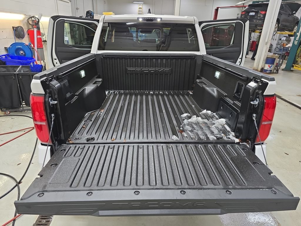 2025 Toyota Tacoma TRD Off Road - Photo 14