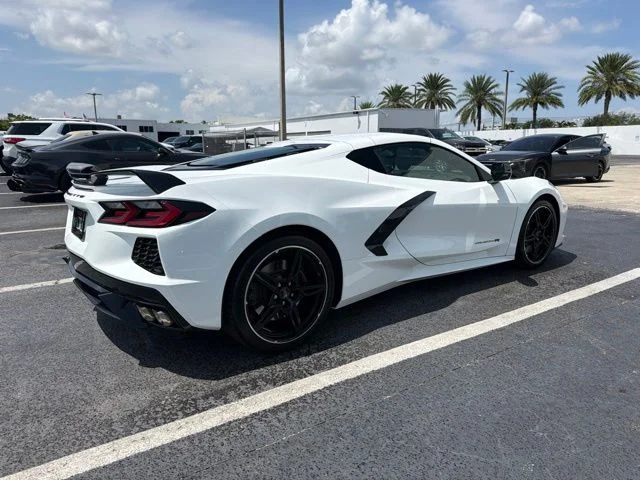 Used 2023 White Chevrolet Stingray image 6