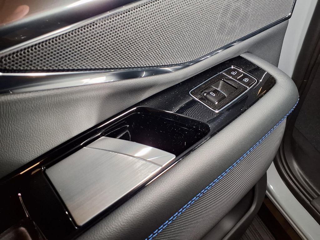 Used 2026 Luna Metallic Cadillac Sport image 11