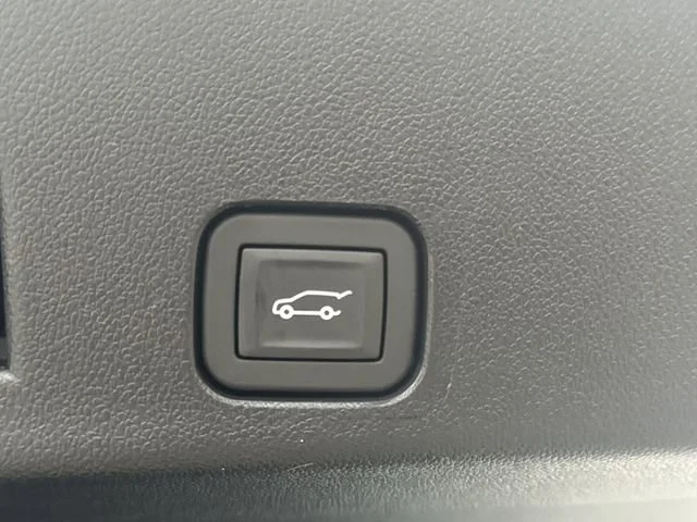 New 2026 Summit White Chevrolet LT image 36