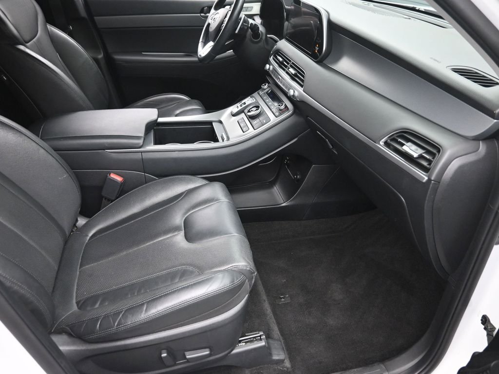 Used 2022 White Hyundai SEL image 9