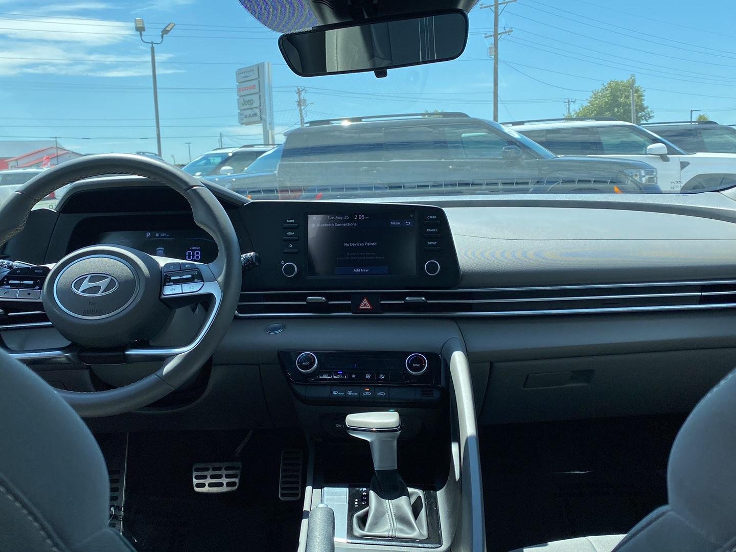 Used 2025 Serenity White Hyundai SEL Sport image 30