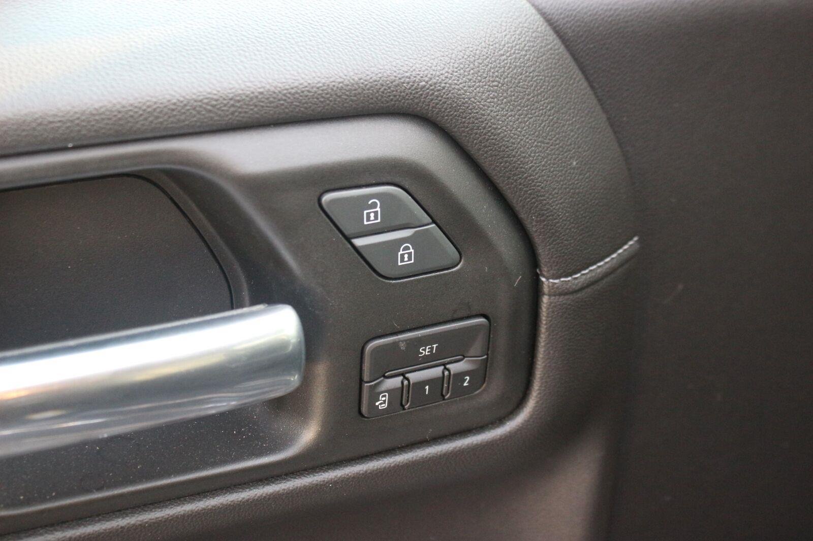 Used 2019 ONYX BLACK GMC Denali image 14