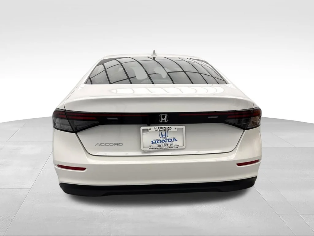 New 2026 Platinum White Pearl Honda LX image 7