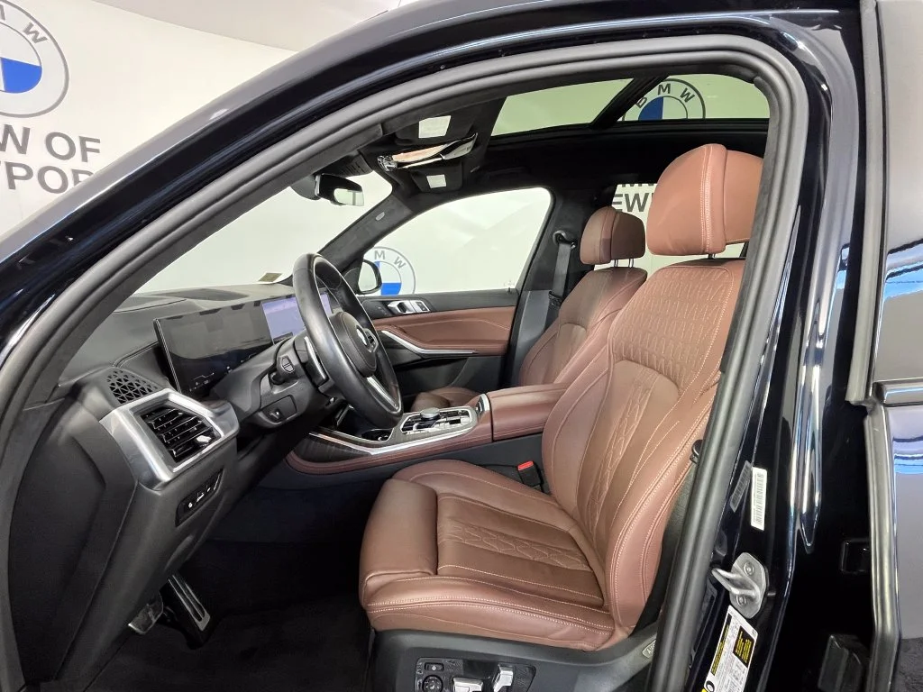 Used 2024 Carbon Black Metallic BMW xDrive40i image 18