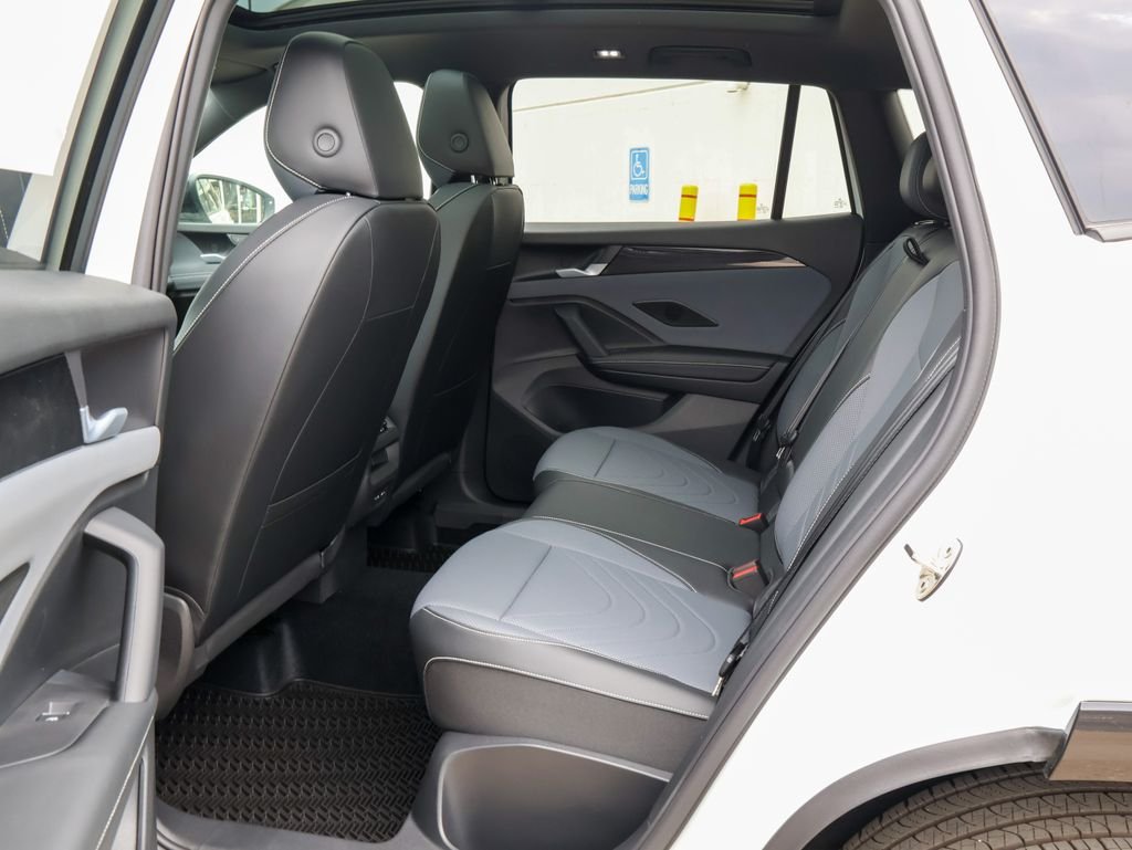New 2026 White Volkswagen 2.0T SE R-Line Black image 16