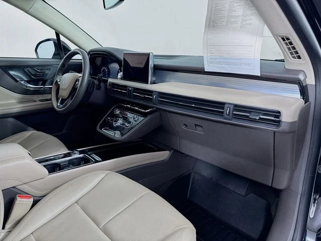 Used 2022 Black Lincoln Standard image 29
