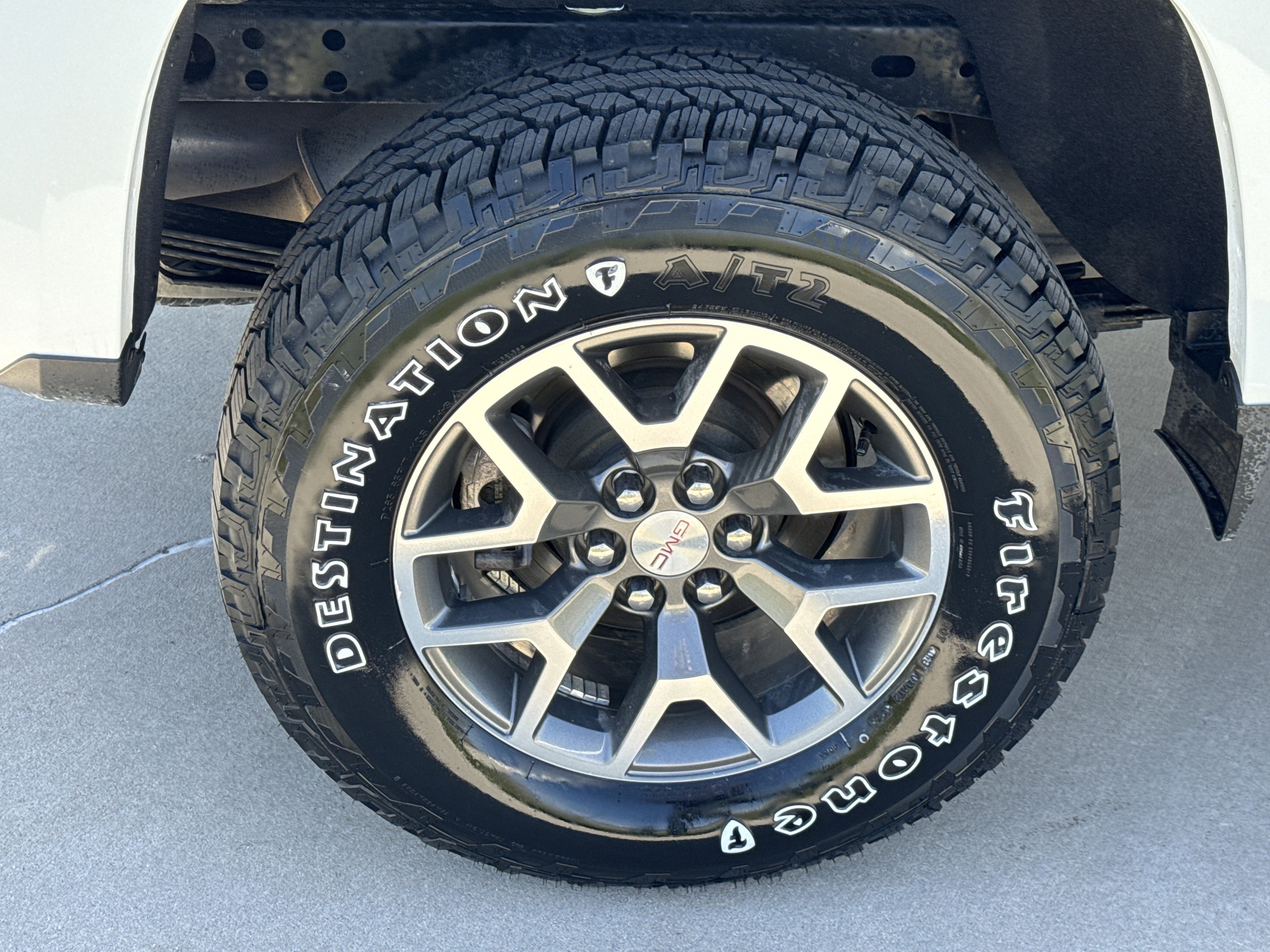 Used 2022 Summit White GMC AT4 - Leather image 13