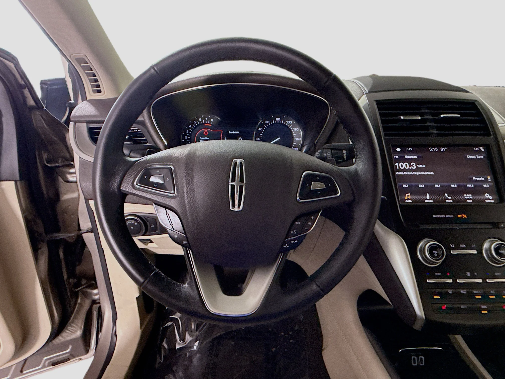 Used 2019 Iced Mocha Metallic Lincoln Standard image 9