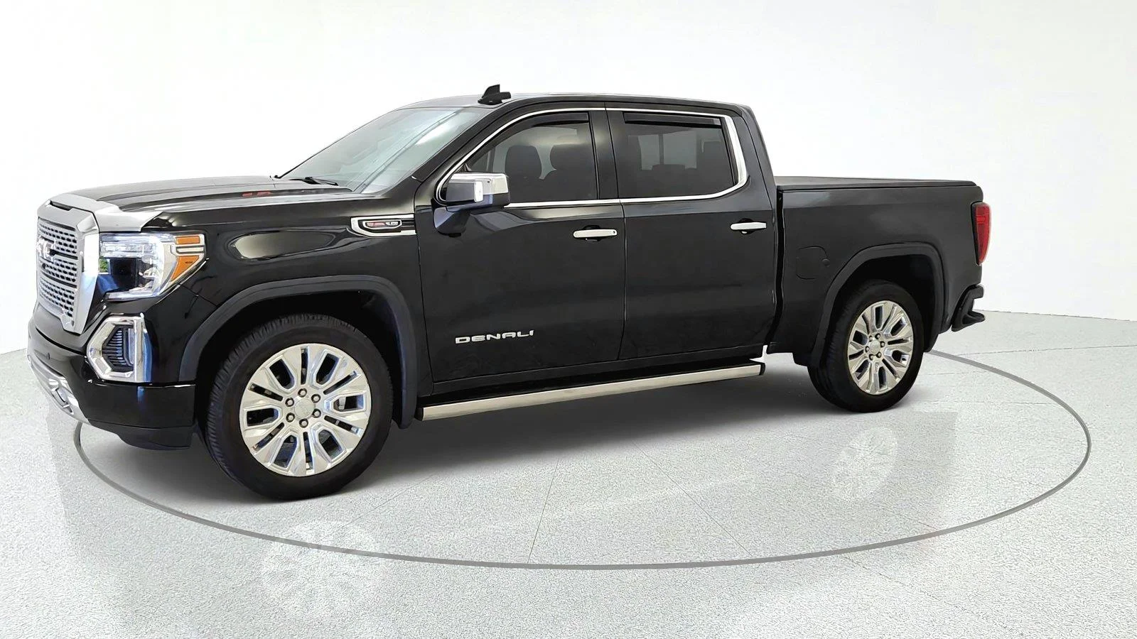Used 2019 ONYX BLACK GMC Denali image 4