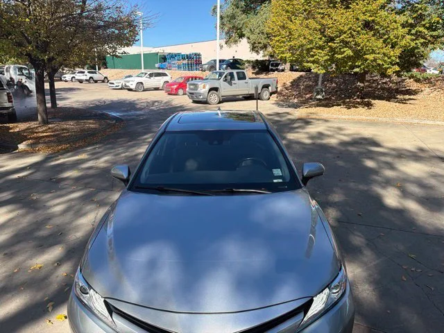 Used 2020 Blue Toyota Hybrid XLE image 10