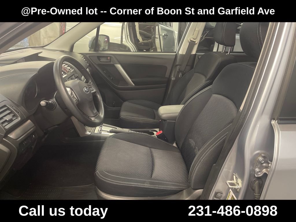 Used 2014 Silver Subaru 2.5i Premium image 14