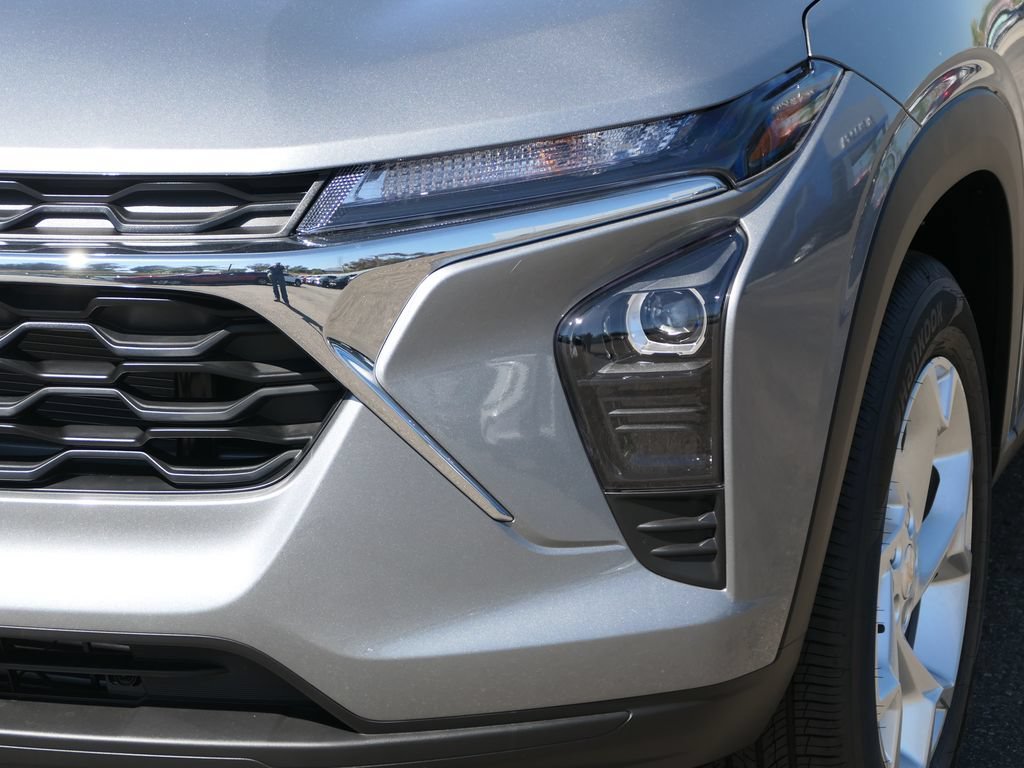 2026 Chevrolet Trax LS - Photo 9