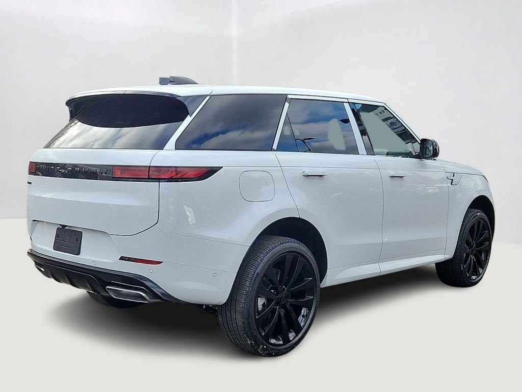 Used 2026 Fuji White Land Rover Dynamic SE image 3