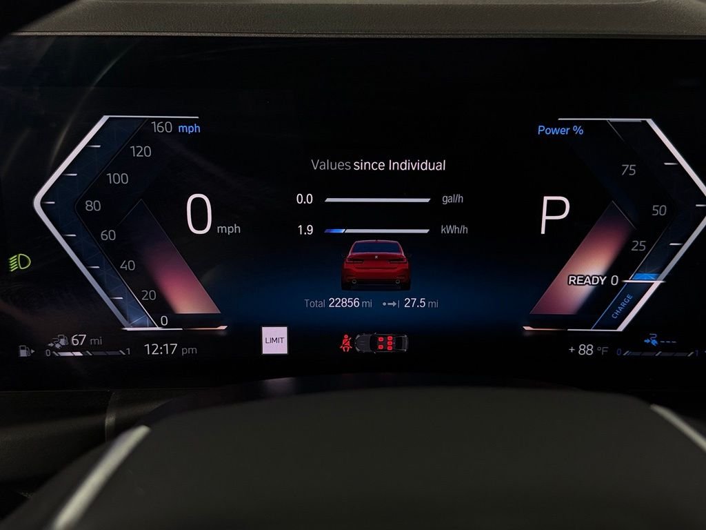 2023 BMW 3 Series 330e - Photo 15