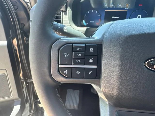 New 2026 Agate Black Metallic Ford XLT image 40