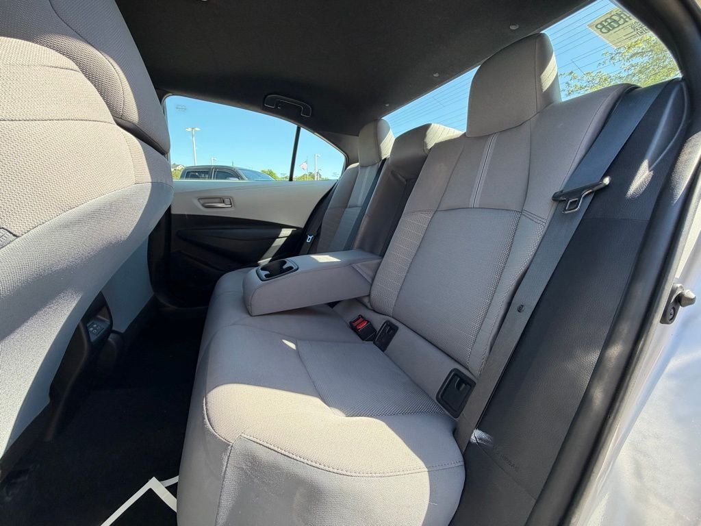 Used 2025 Silver Toyota SE image 6