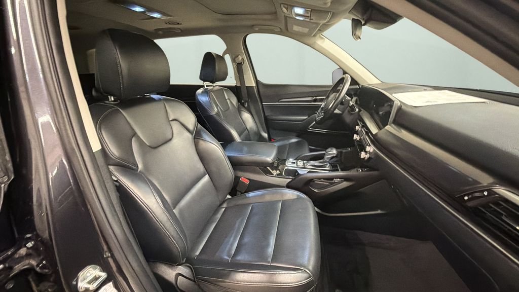 Used 2025 Gray Kia S image 9