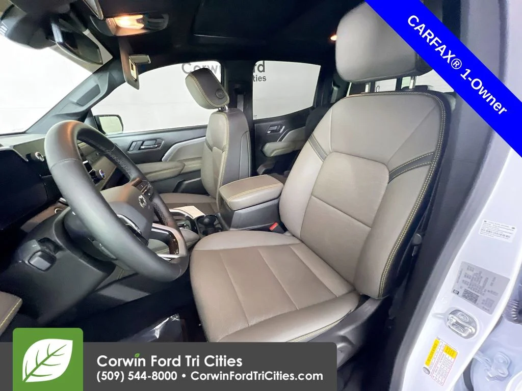 Used 2025 Summit White Chevrolet ZR2 image 25