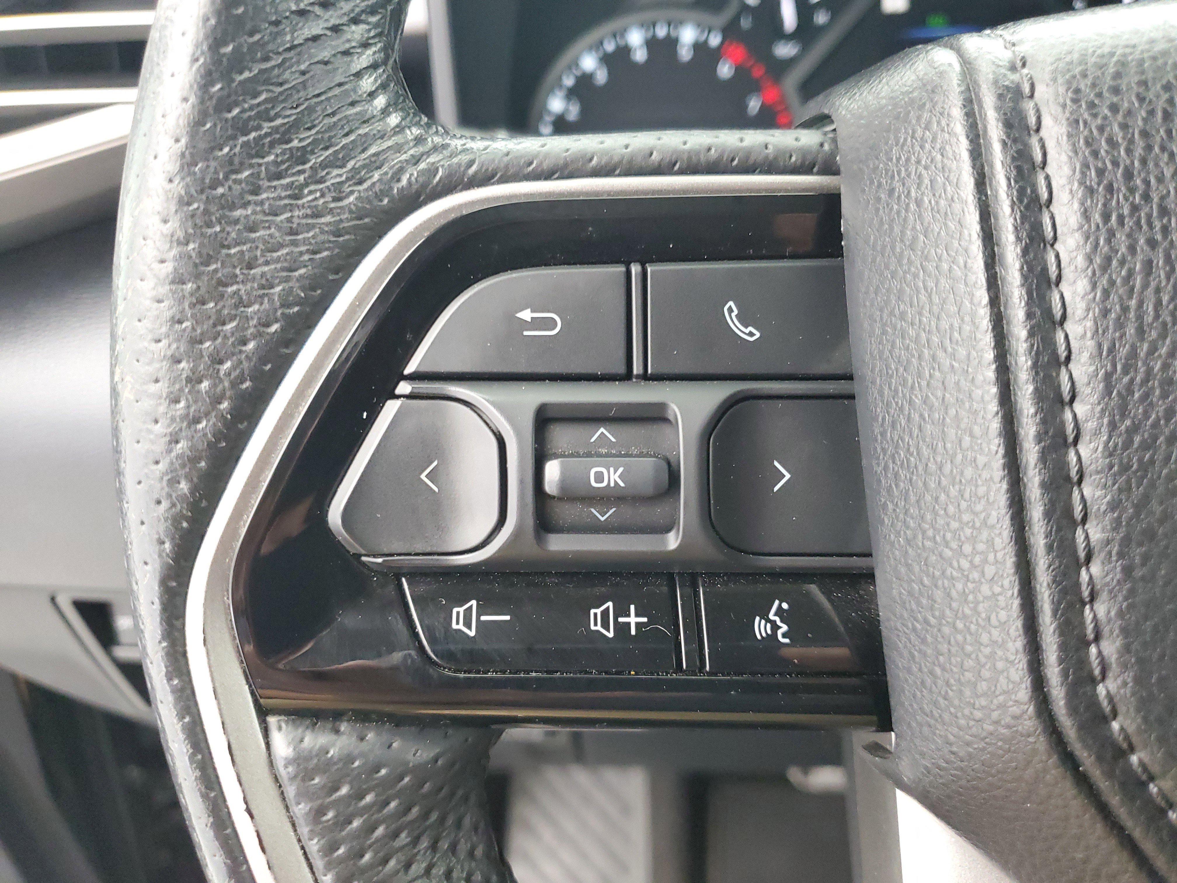 Used 2023 Midnight Black Metallic Toyota SR5 image 23