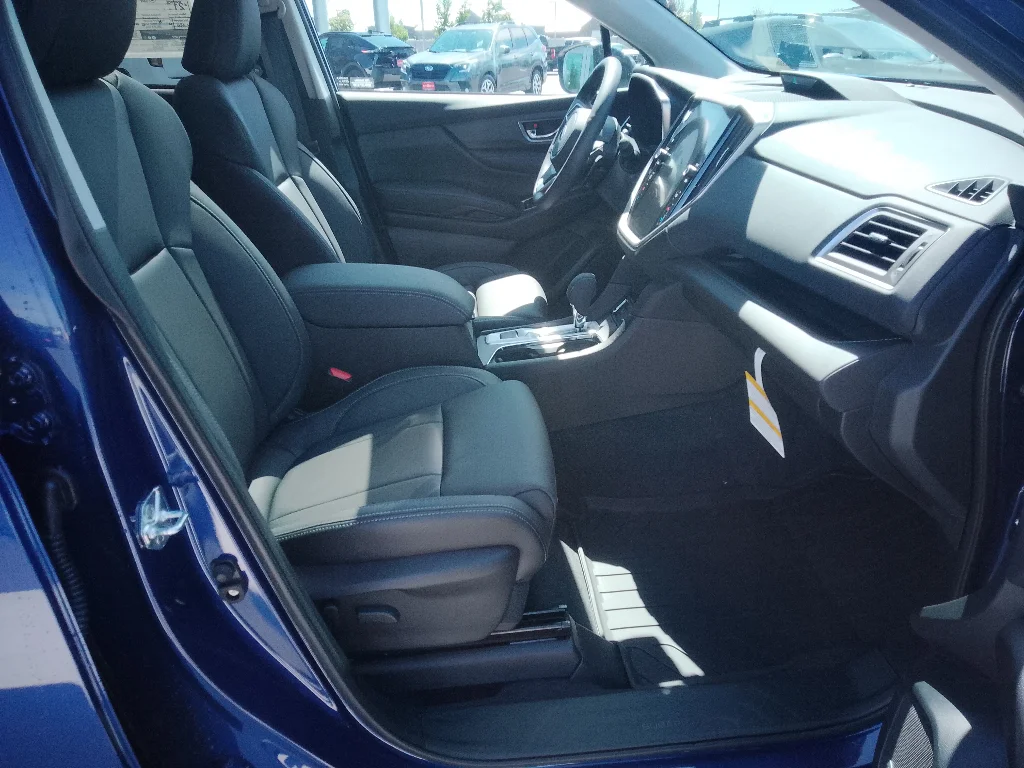 New 2026 SAPPHIRE BLUE PEARL Subaru Limited 7-Passenger image 18