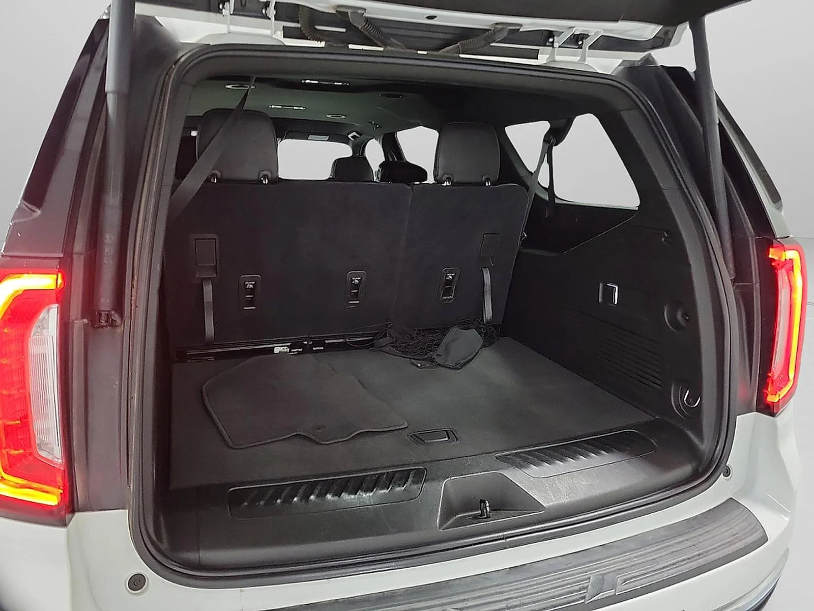 Used 2021 Summit White GMC SLT image 7