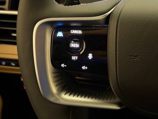 New 2026 BLACK OBSIDIAN INFINITI Luxe 2WD image 40
