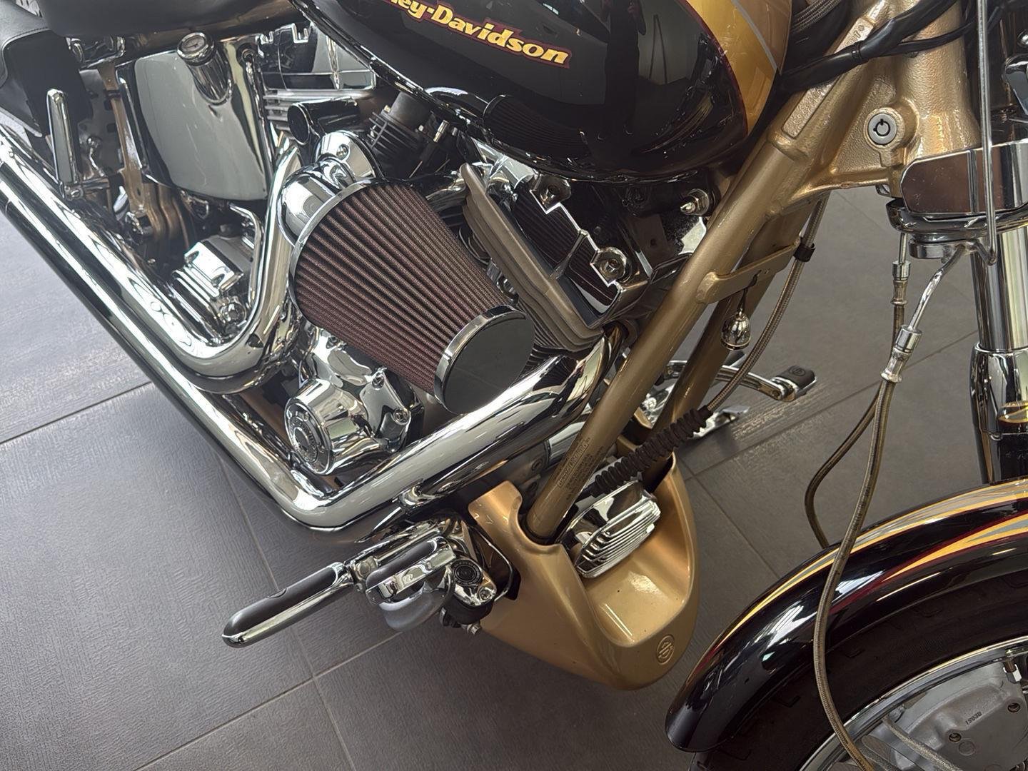 Used 2003 gold Harley Davidson Screaming Eagle image 11