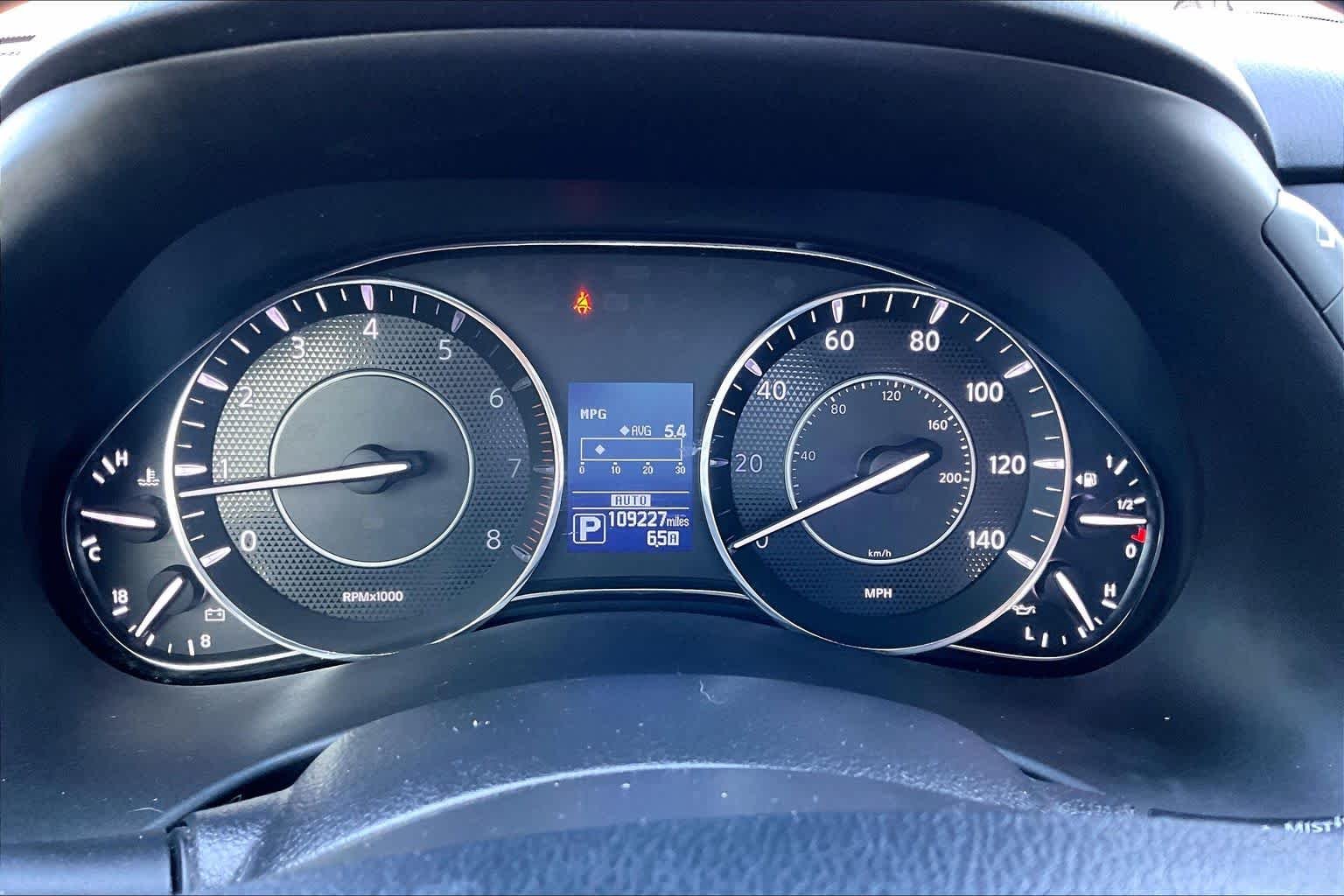Used 2017 Brilliant Silver Nissan SL image 23