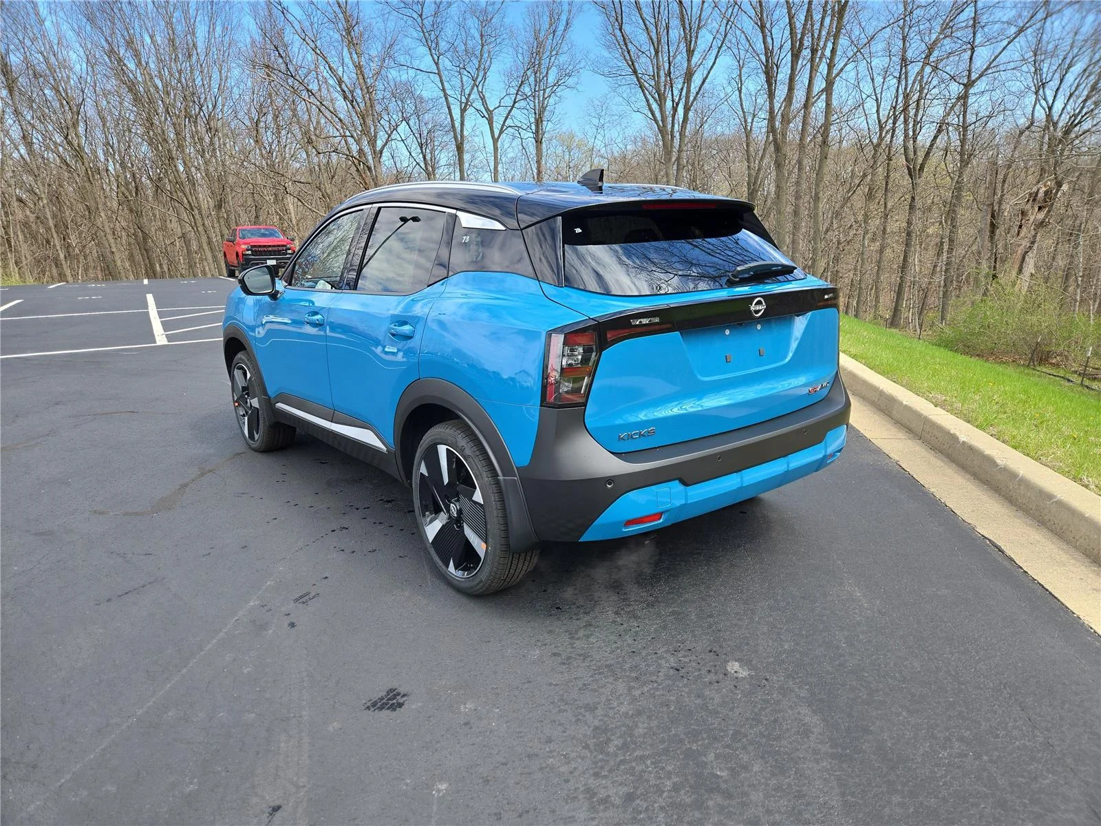 New 2026 Arctic Ice Blue Metallic/Super Black Nissan SR image 6