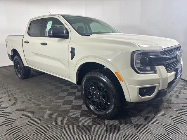 New 2025 Desert Sand Ford XLT image 1