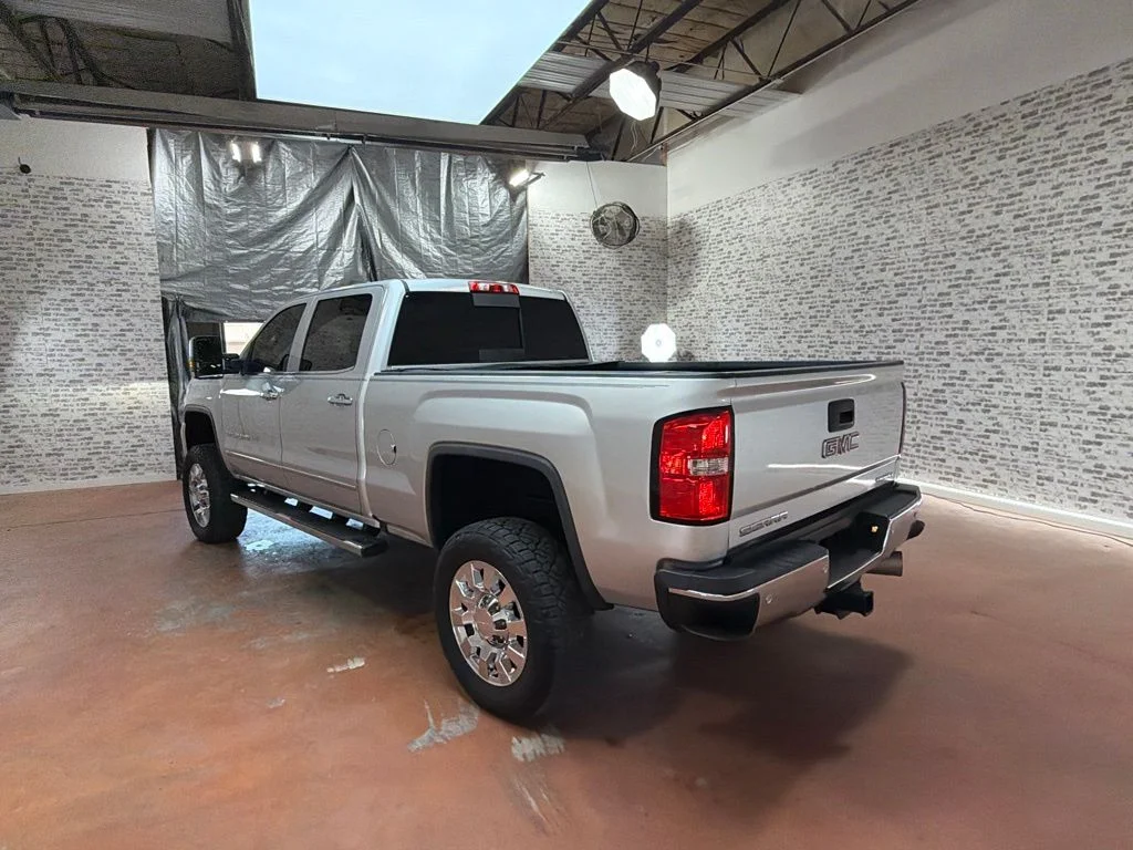 Used 2018 Quicksilver Metallic GMC Denali image 5